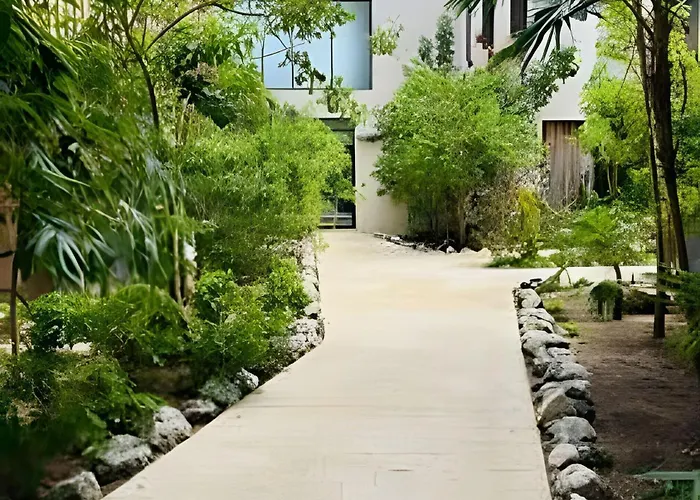 Jungle Guardian - Rooftop Pool & Club Tulum