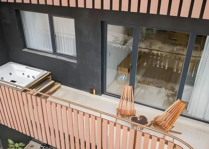 Jungle Guardian - Rooftop Pool & Club